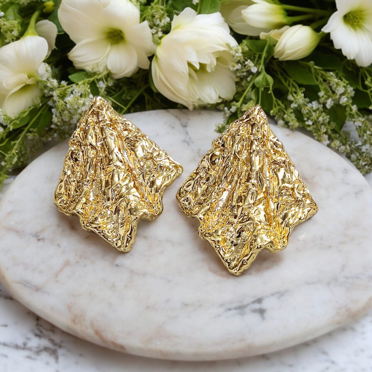 Crinkle Studs