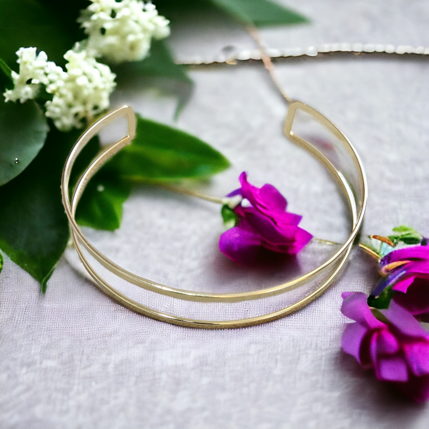 Golden Halo Choker