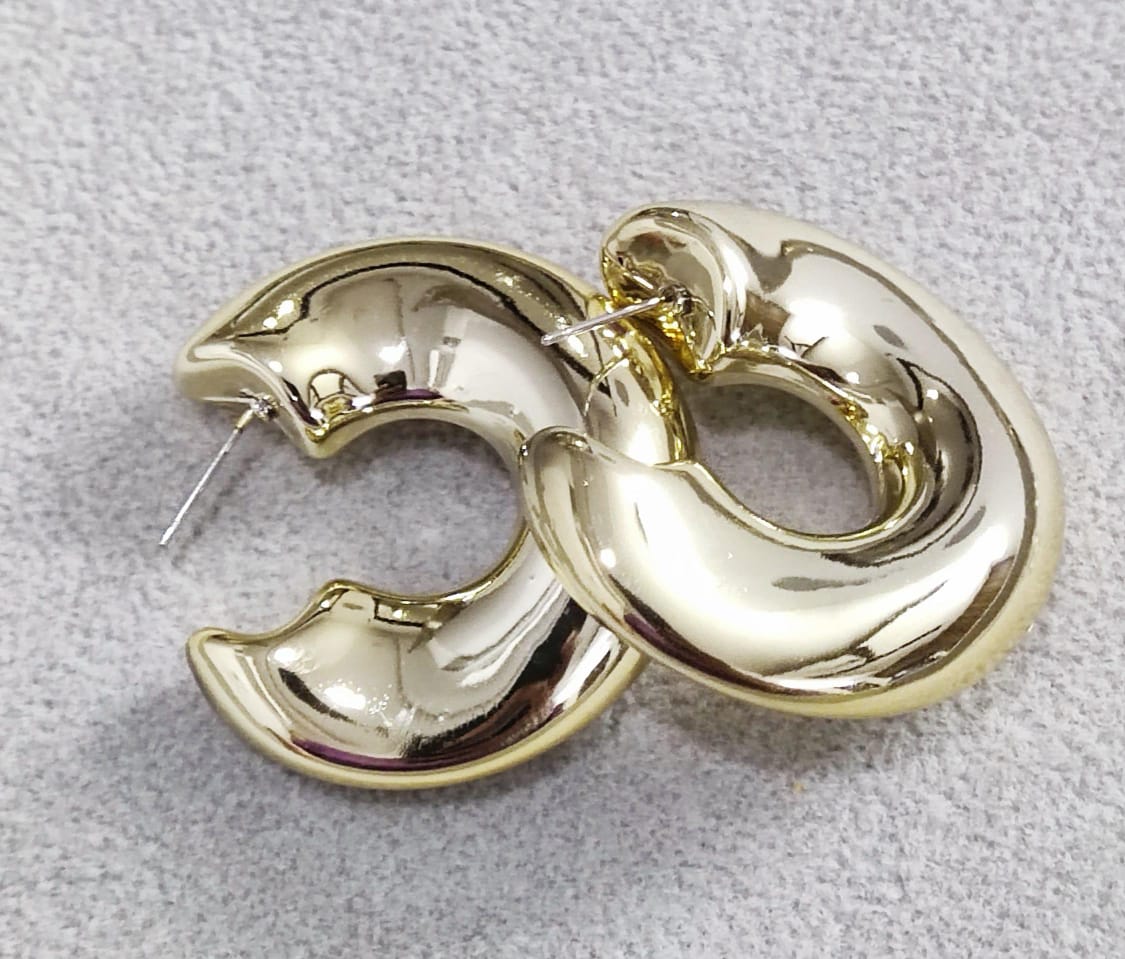 Luxe Curve Hoops