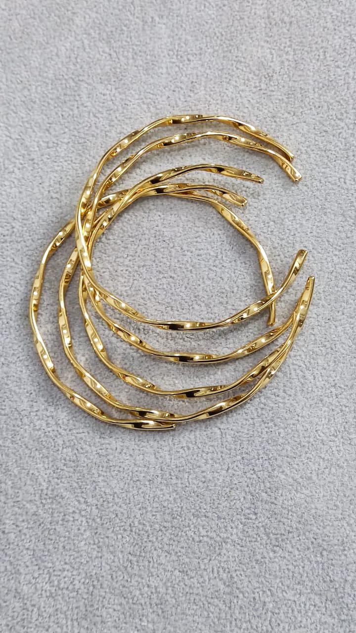 Waves Goldplated Bracelet