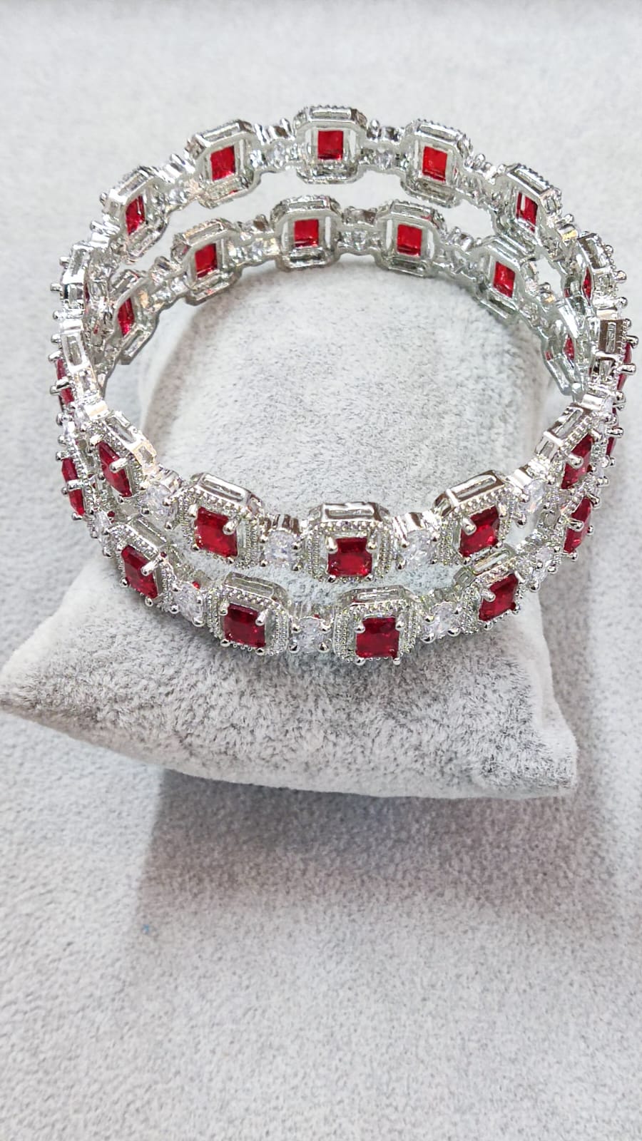 Luxora Bangles- set of 2