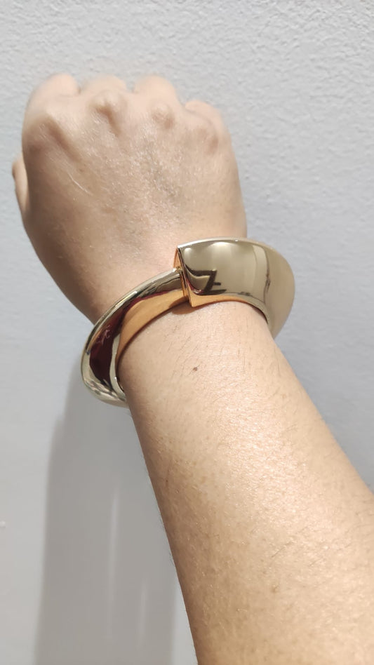 Nova Arc Bracelet