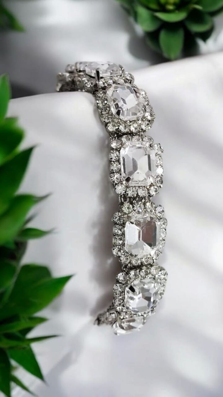 Velora Luxe Bracelet