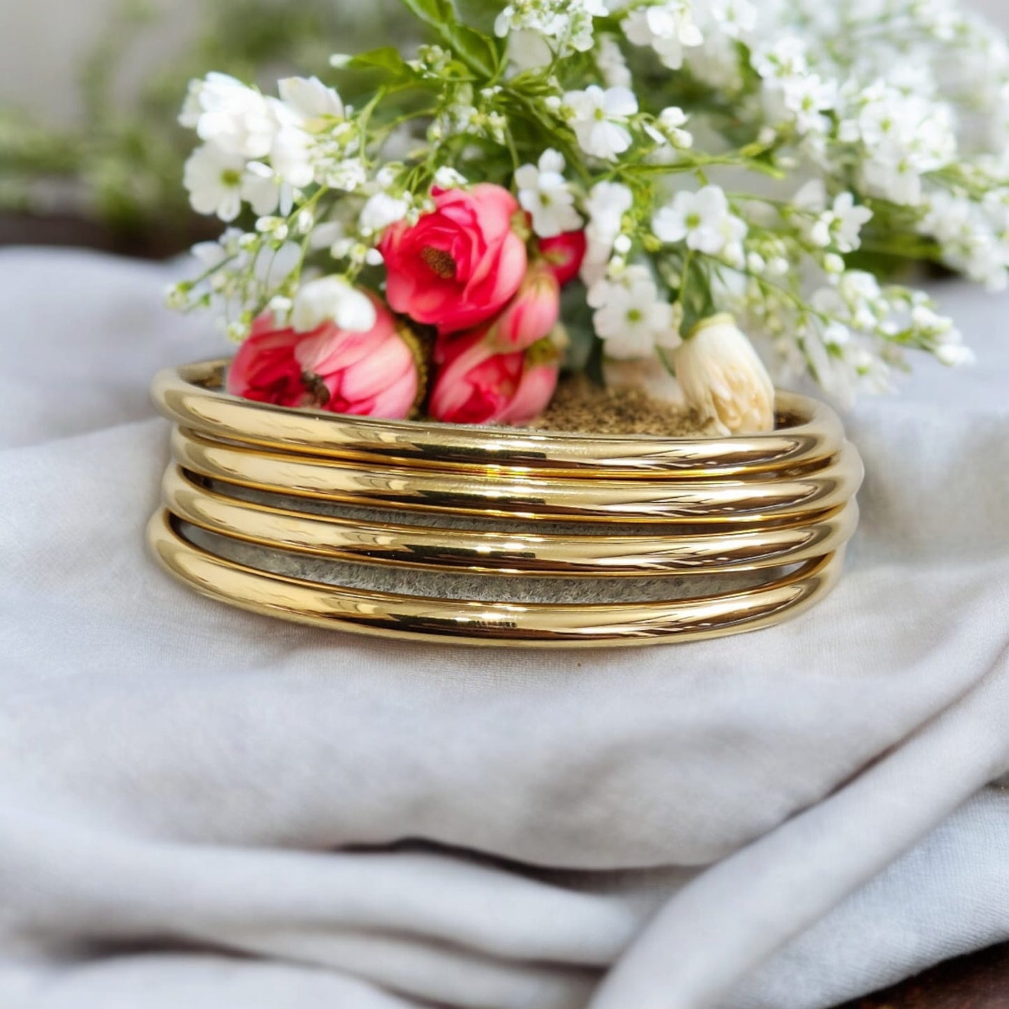Eterna Classic Bangle
