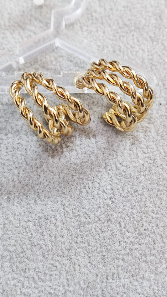 Twisted Layered Hoops