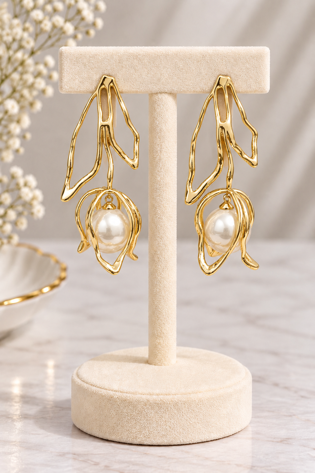 Sculpted Pearl Earrings