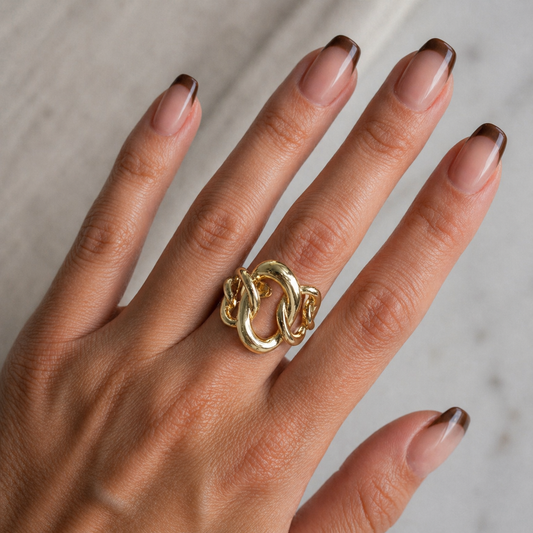 Golden Link Knot Ring