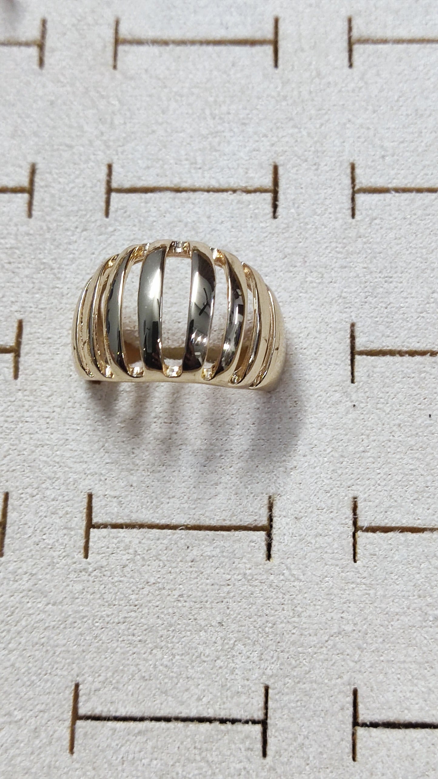 Golden Ribbed Ring