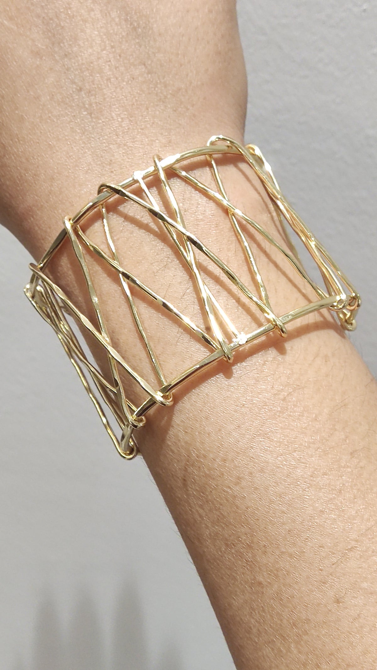 Abstract Cuff