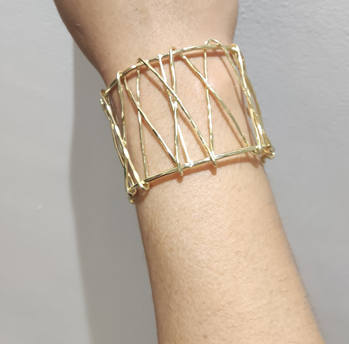 Abstract Cuff